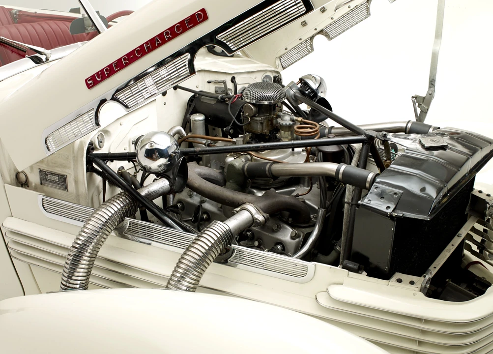 1937 Cord 810 & 812 - Image 18 of 29