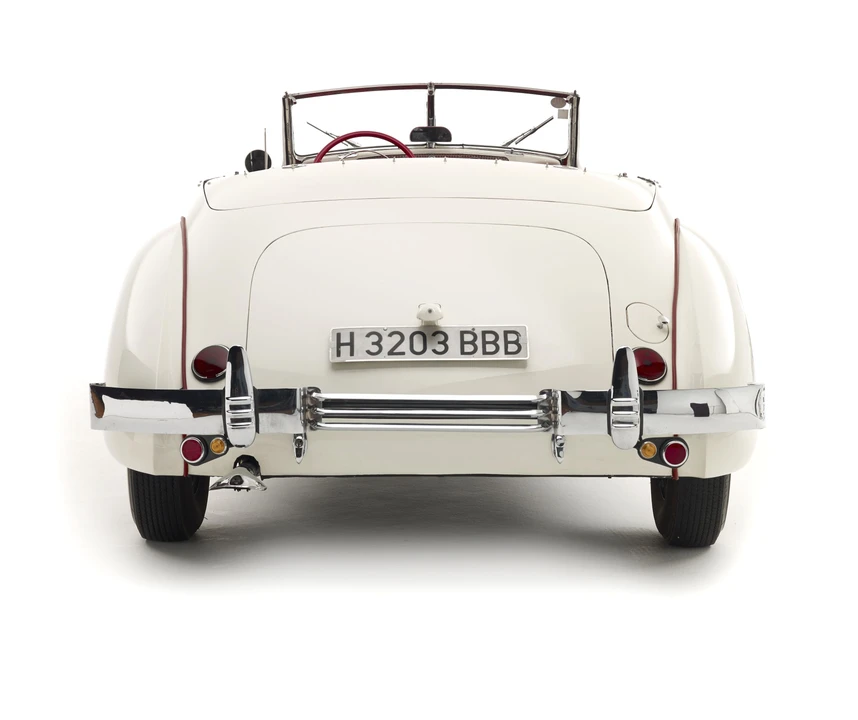 1937 Cord 810 & 812 - Image 16 of 29