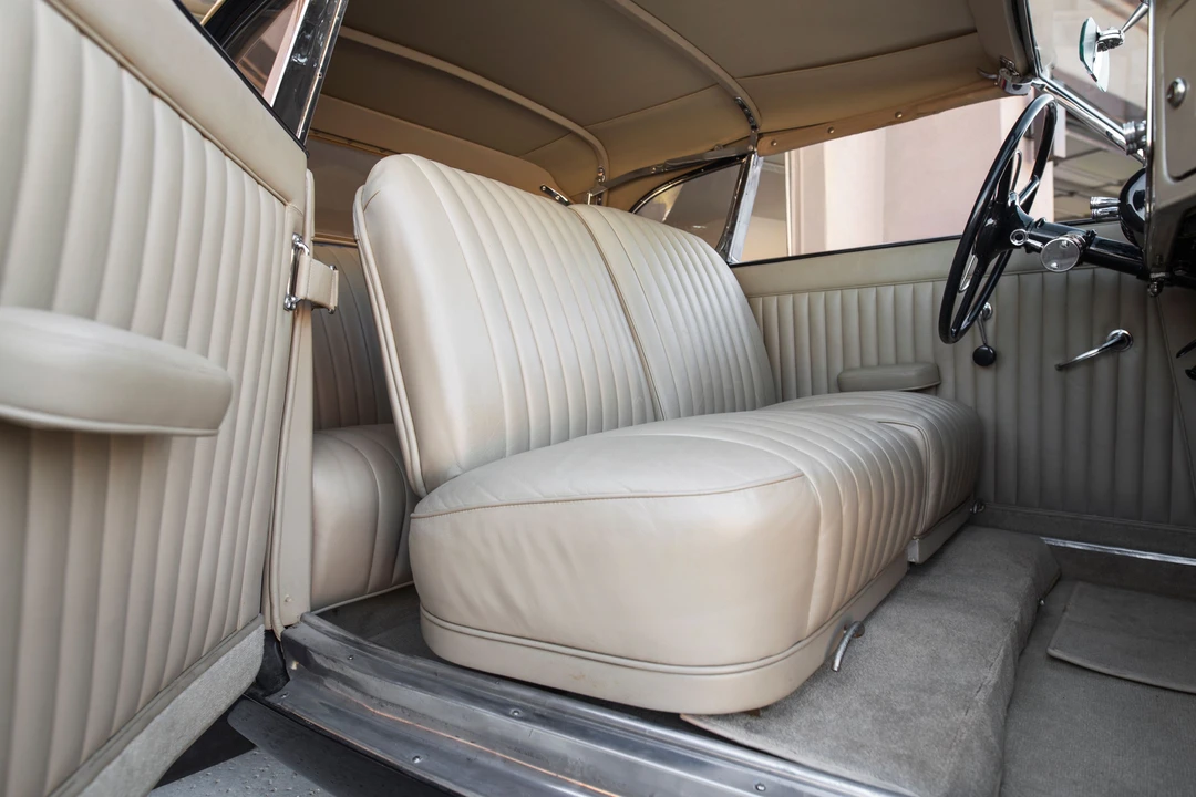 1937 Cord 810 & 812 - Image 8 of 31