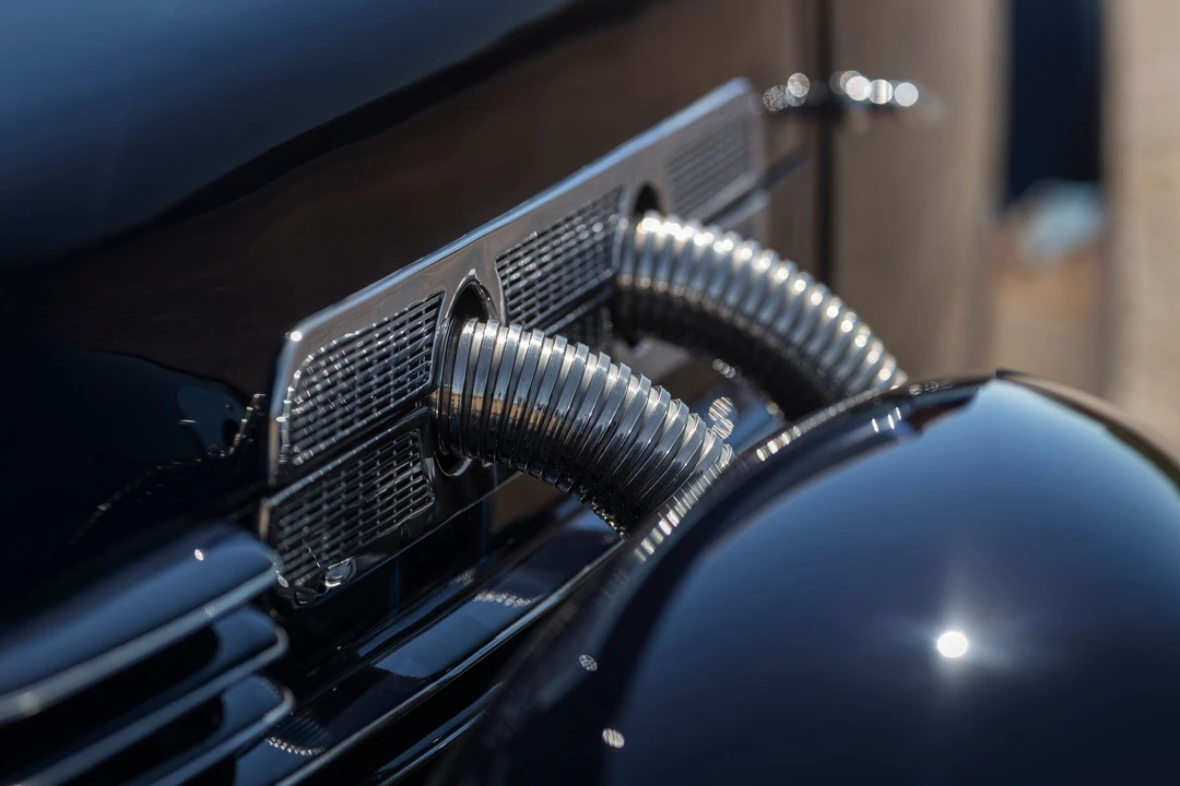 1937 Cord 810 & 812 - Image 4 of 31