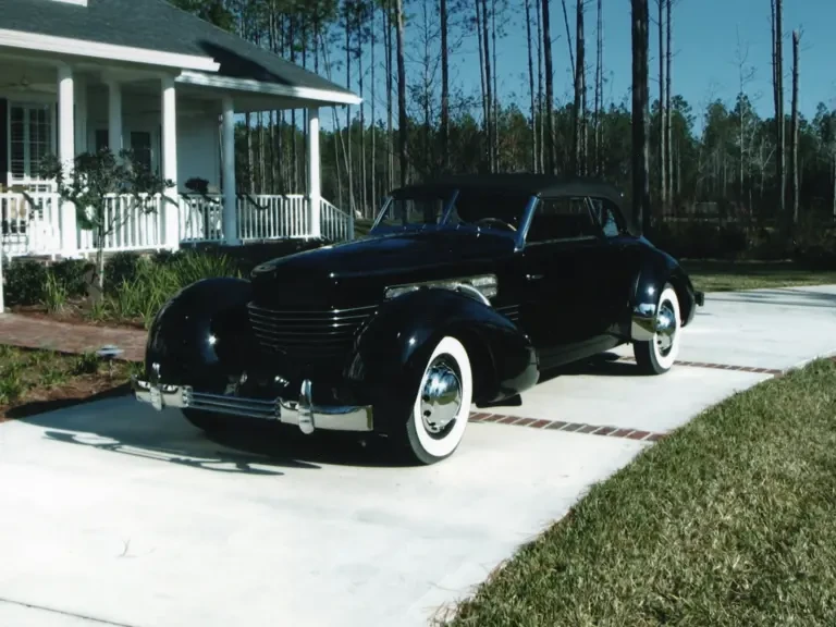 1937 Cord 810 & 812 - Image 2 of 2