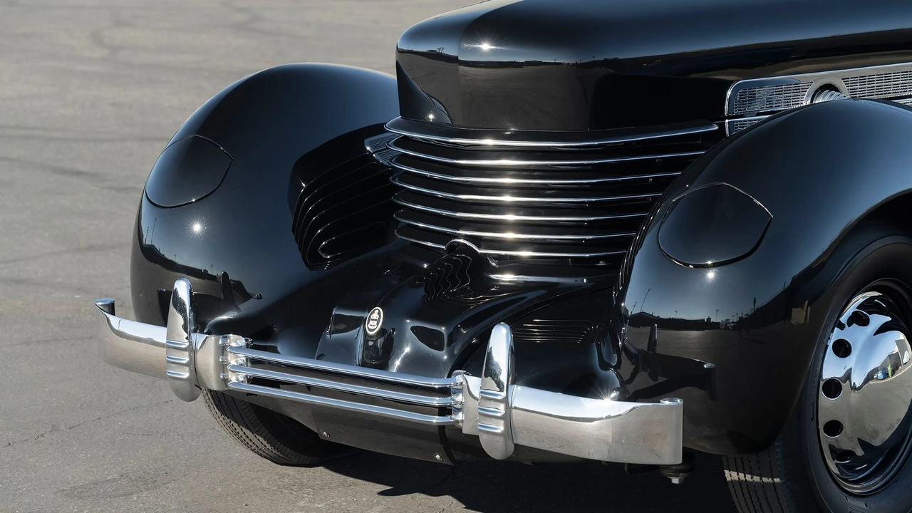 1937 Cord 810 & 812 - Image 12 of 31