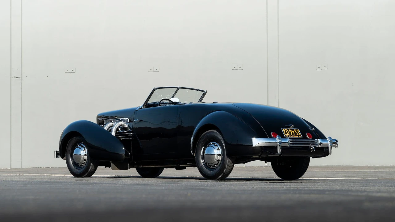 1937 Cord 810 & 812 - Image 5 of 31
