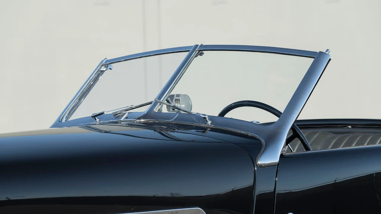 1937 Cord 810 & 812 - Image 30 of 31