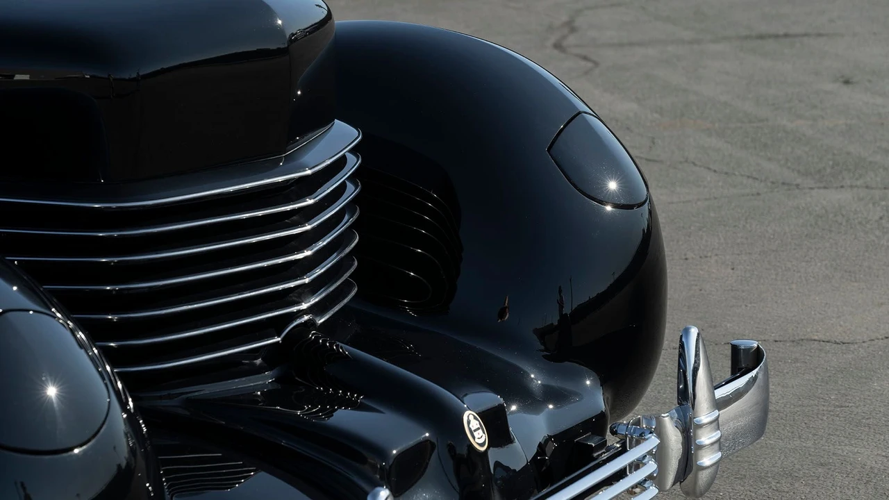 1937 Cord 810 & 812 - Image 13 of 31