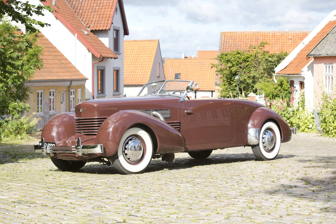1937 Cord 810 & 812 - Image 7 of 15