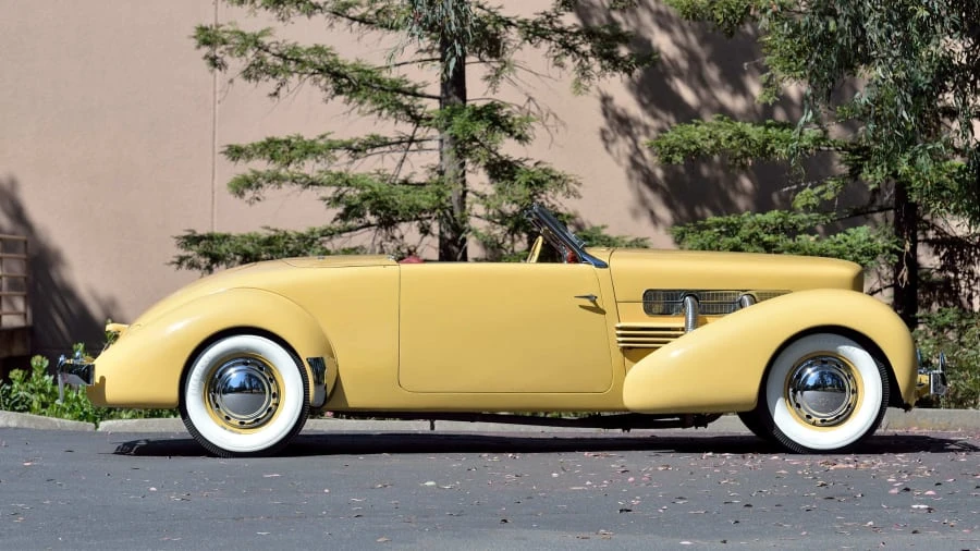 1937 Cord 810 & 812 - Image 2 of 20