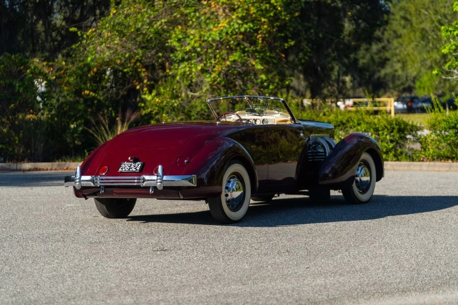 1937 Cord 810 & 812 - Image 3 of 19