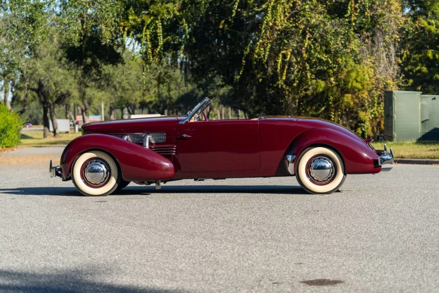 1937 Cord 810 & 812 - Image 7 of 19