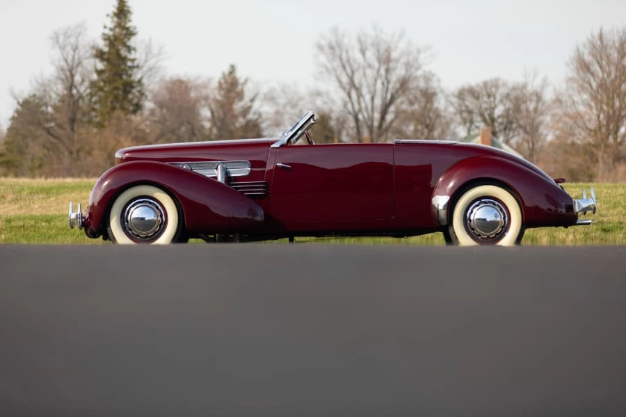 1937 Cord 810 & 812 - Image 7 of 31
