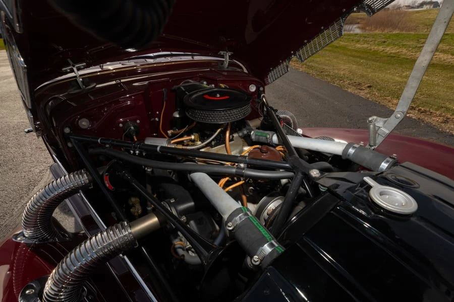 1937 Cord 810 & 812 - Image 27 of 31
