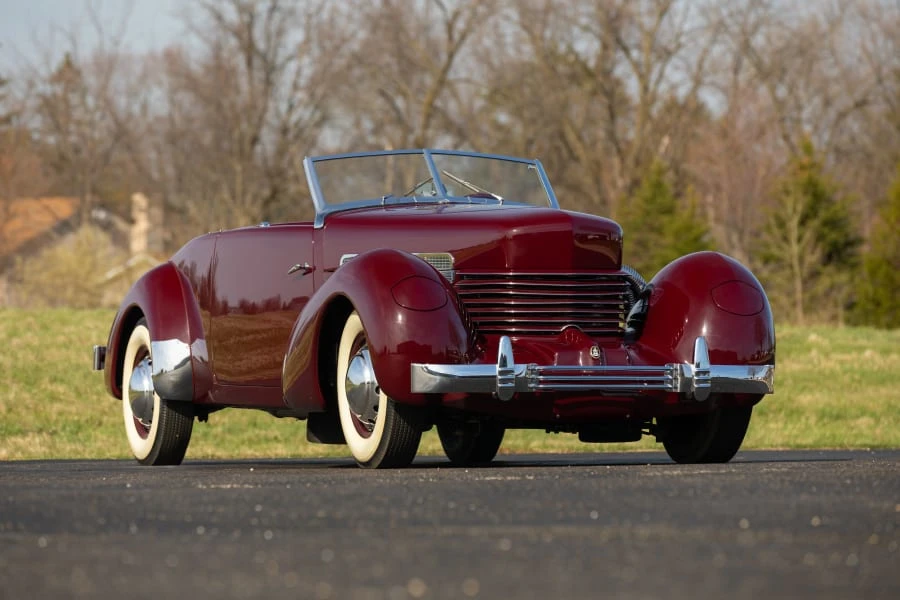 1937 Cord 810 & 812 - Image 6 of 31