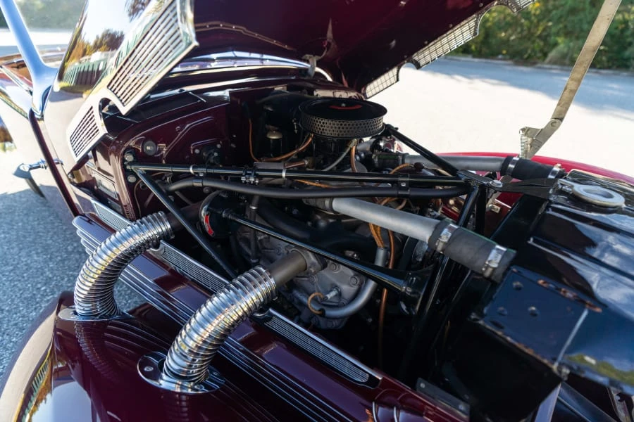 1937 Cord 810 & 812 - Image 18 of 19