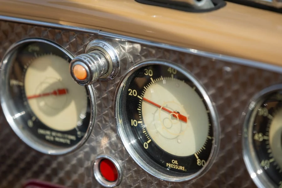 1937 Cord 810 & 812 - Image 25 of 31