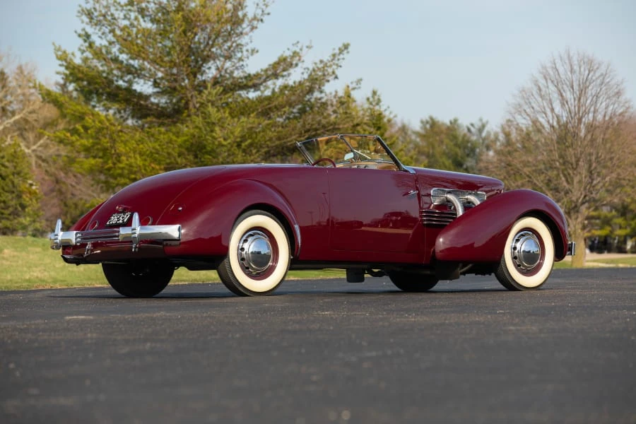 1937 Cord 810 & 812 - Image 9 of 31