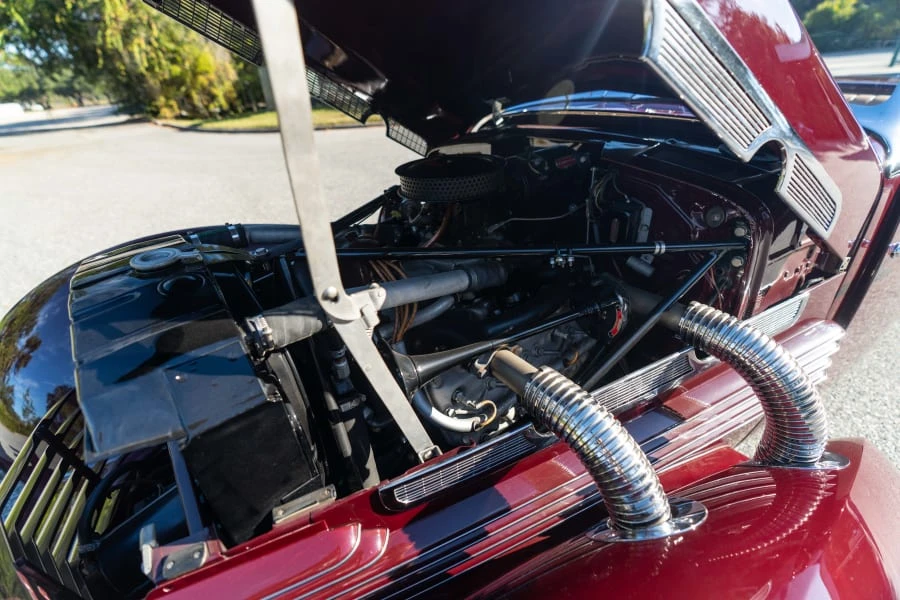 1937 Cord 810 & 812 - Image 19 of 19