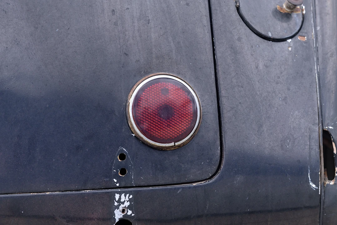 1937 Cord 810 & 812 - Image 15 of 31
