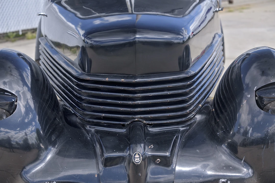 1937 Cord 810 & 812 - Image 19 of 31