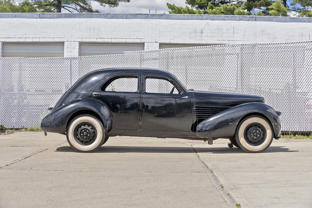 1937 Cord 810 & 812 - Image 8 of 31
