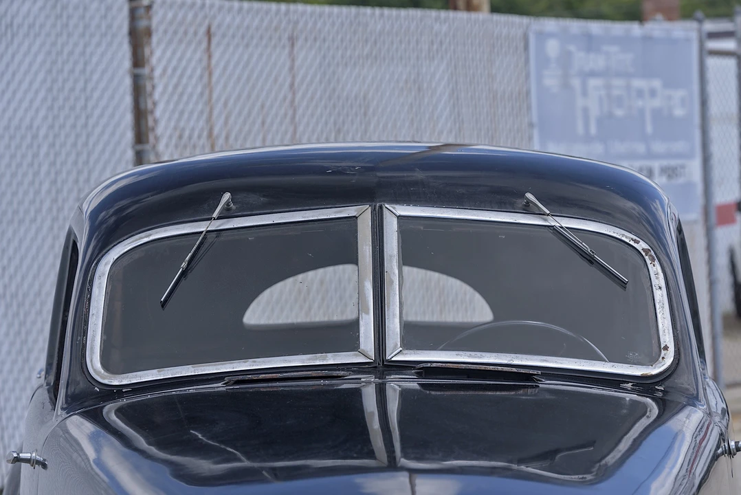 1937 Cord 810 & 812 - Image 22 of 31