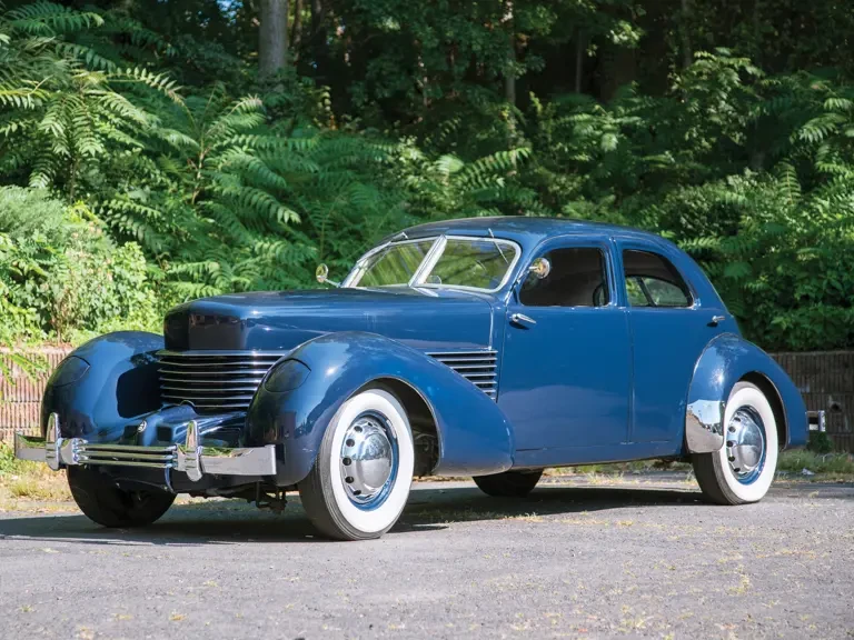 1937 Cord 810 & 812 - Image 2 of 16