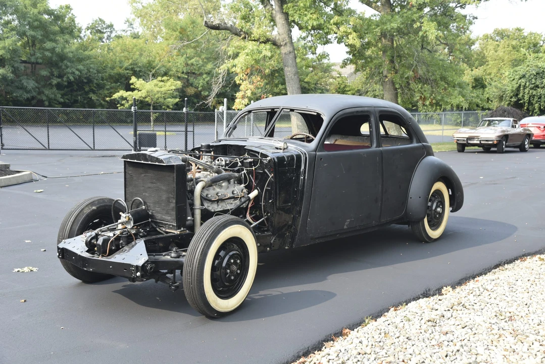 1937 Cord 810 & 812 - Image 18 of 31