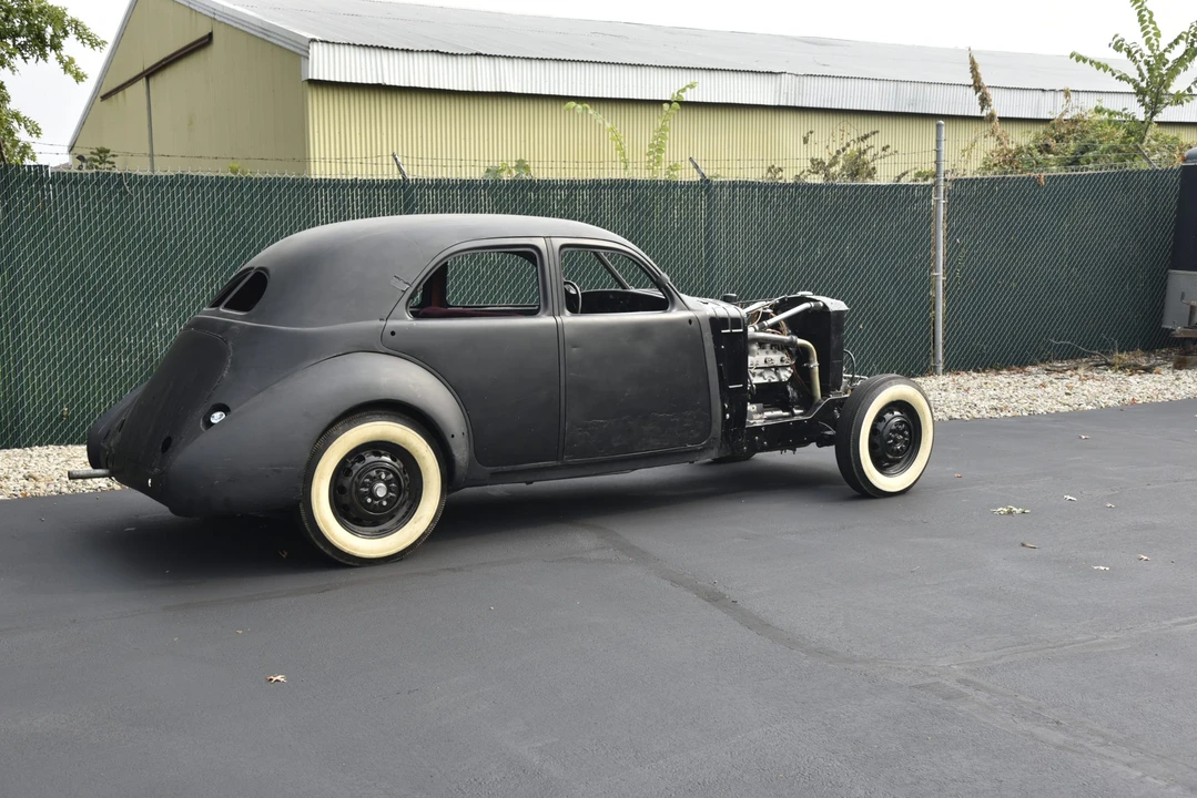 1937 Cord 810 & 812 - Image 12 of 31