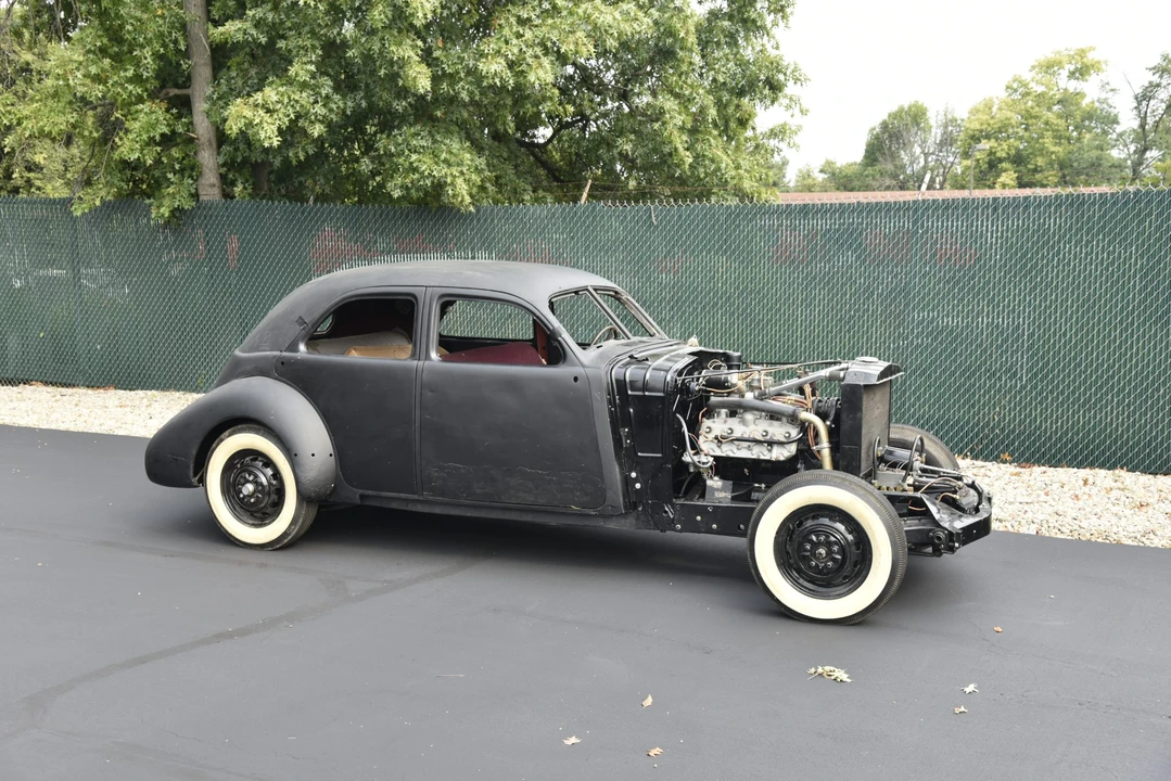1937 Cord 810 & 812 - Image 9 of 31