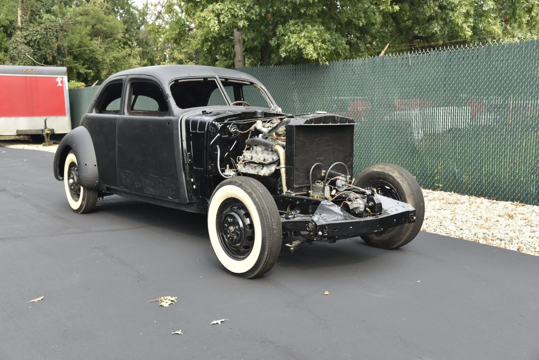 1937 Cord 810 & 812 - Image 3 of 31