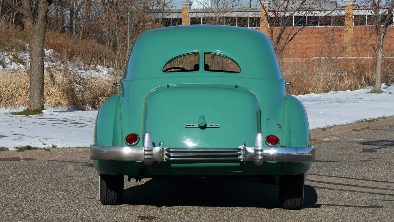 1937 Cord 810 & 812 - Image 15 of 31