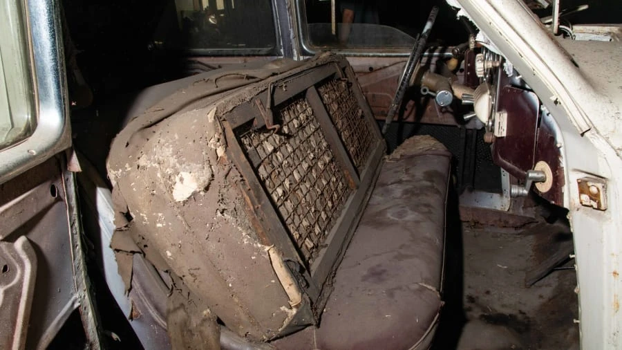 1937 Cord 810 & 812 - Image 5 of 10