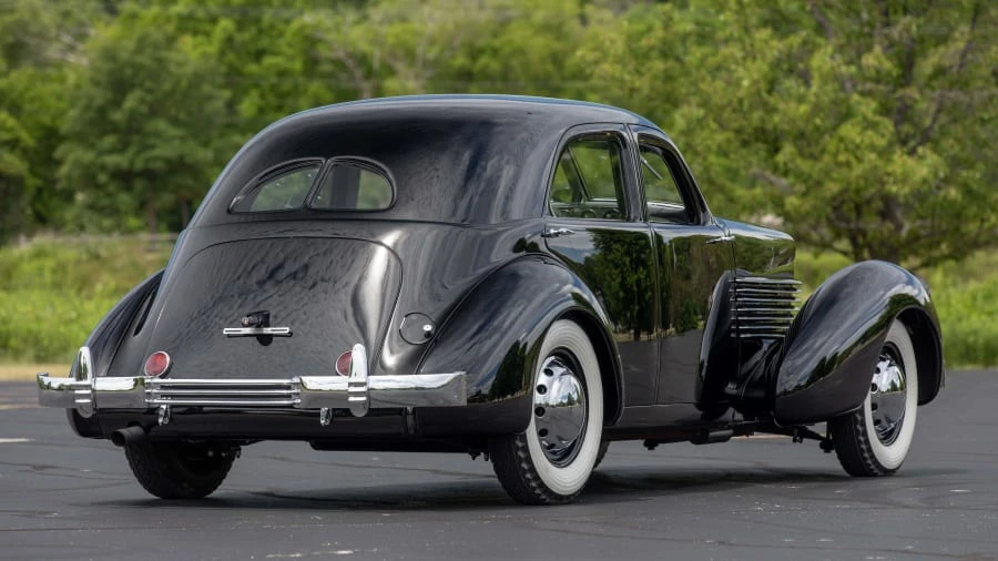 1937 Cord 810 & 812 - Image 3 of 30