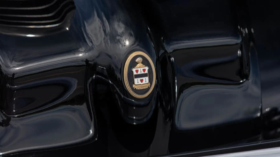 1937 Cord 810 & 812 - Image 11 of 30