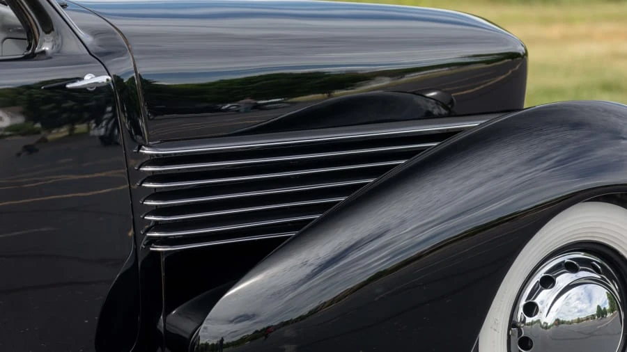 1937 Cord 810 & 812 - Image 19 of 30
