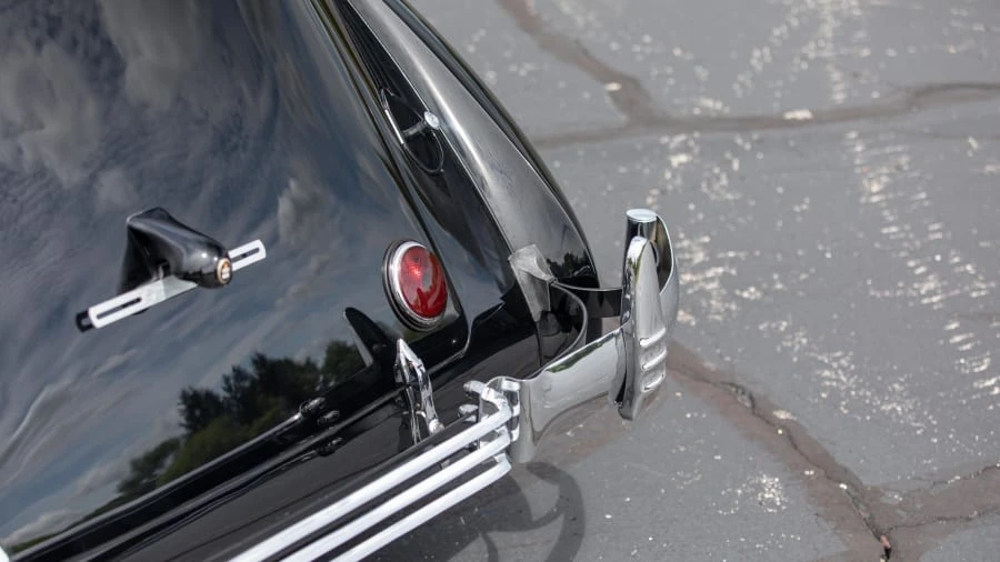 1937 Cord 810 & 812 - Image 25 of 30
