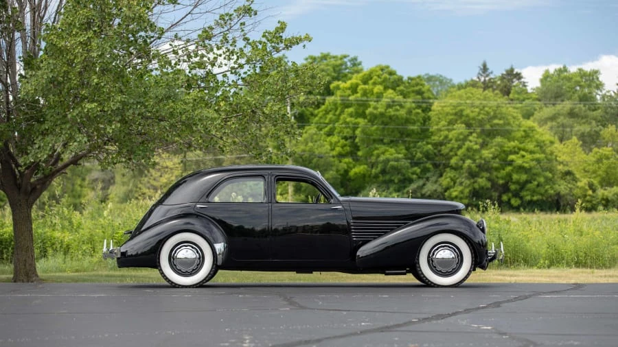 1937 Cord 810 & 812 - Image 27 of 30