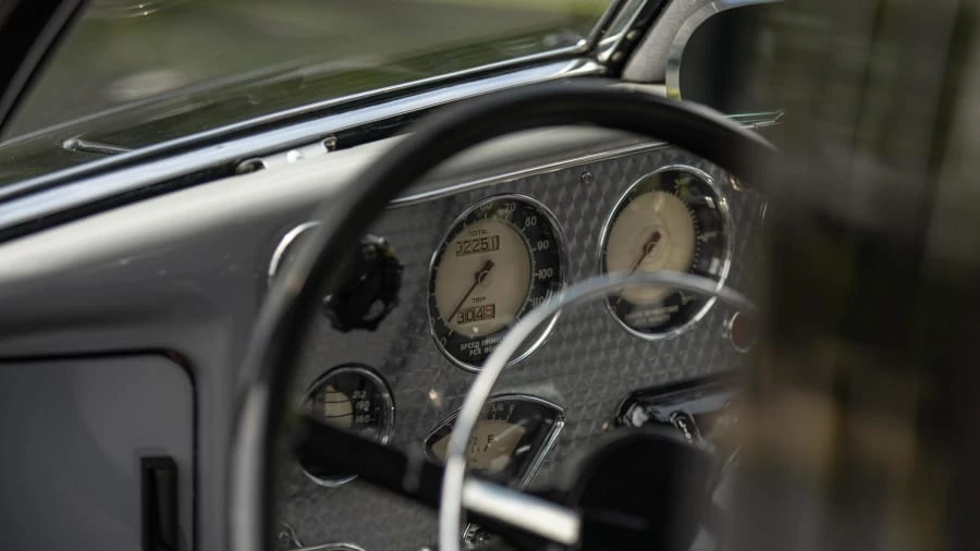 1937 Cord 810 & 812 - Image 29 of 30