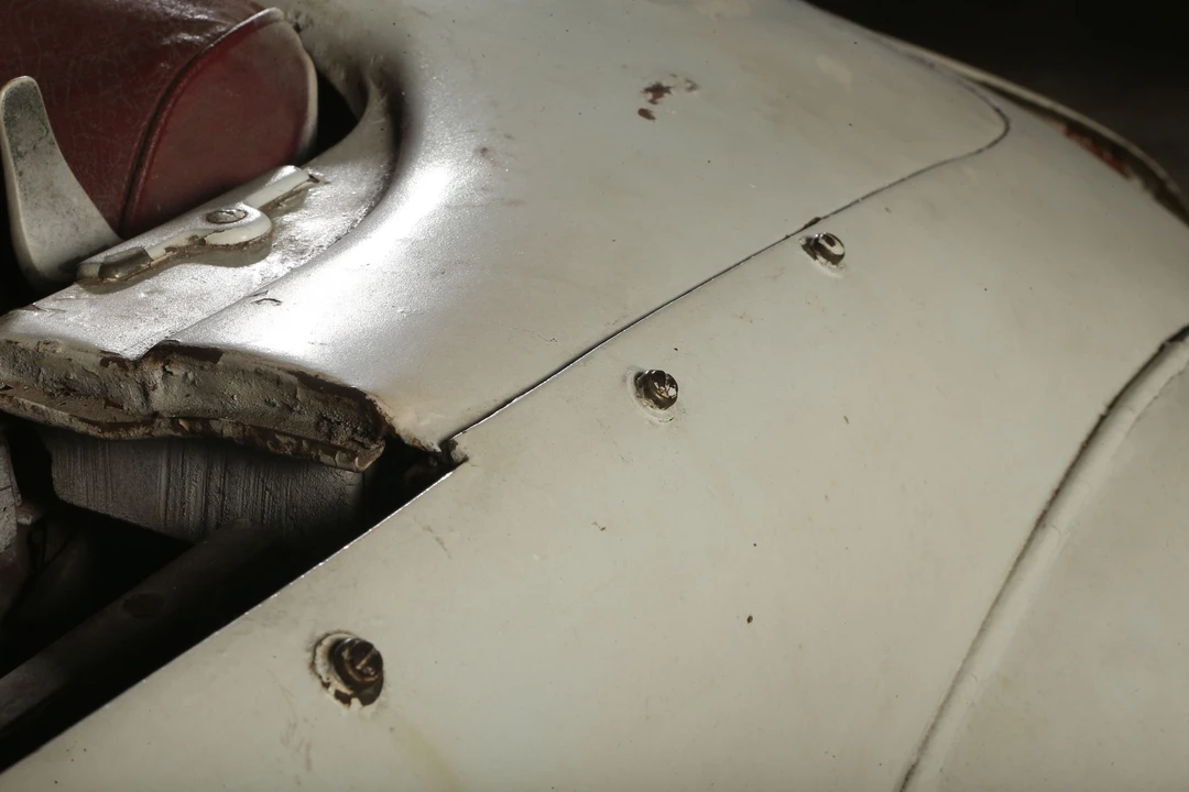 1937 Cord 810 & 812 - Image 18 of 31