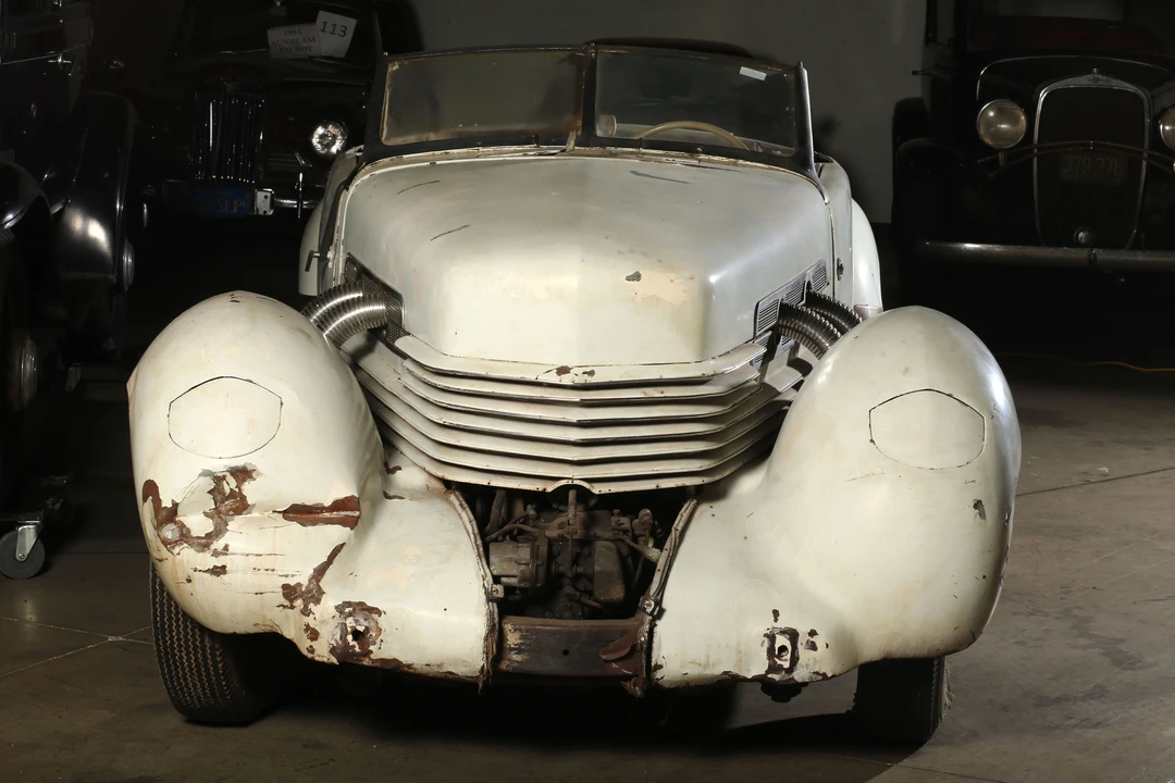 1937 Cord 810 & 812 - Image 6 of 31