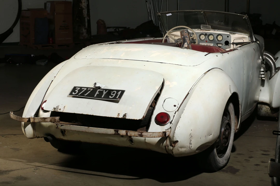 1937 Cord 810 & 812 - Image 26 of 31
