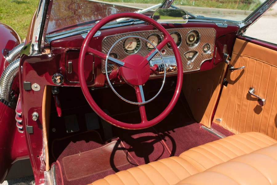 1937 Cord 810 & 812 - Image 2 of 5