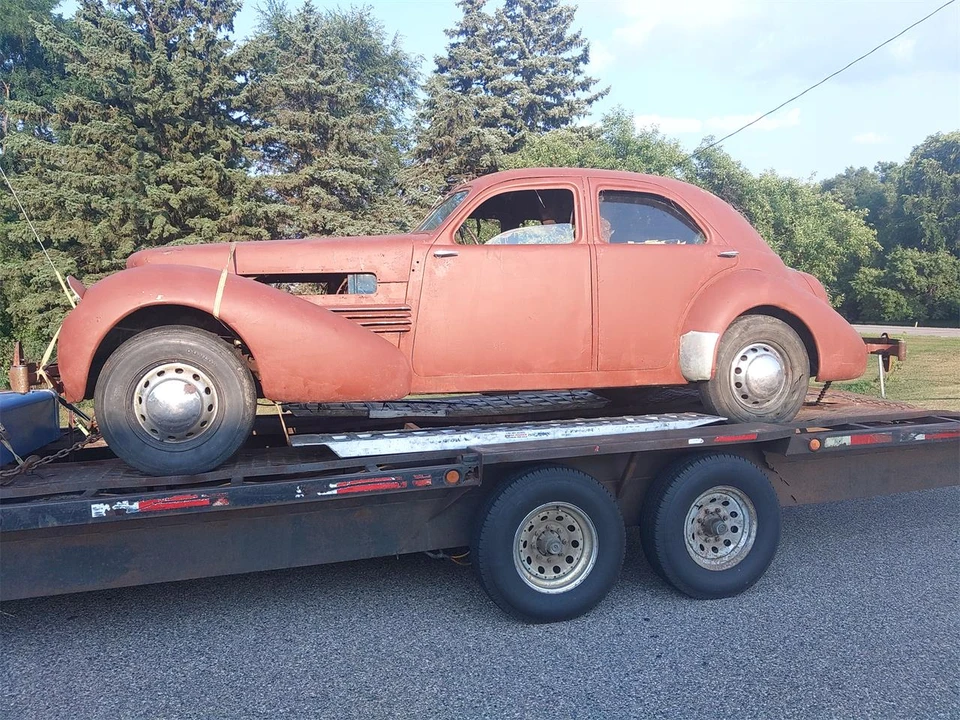 1937 Cord 810 & 812 - Image 3 of 31