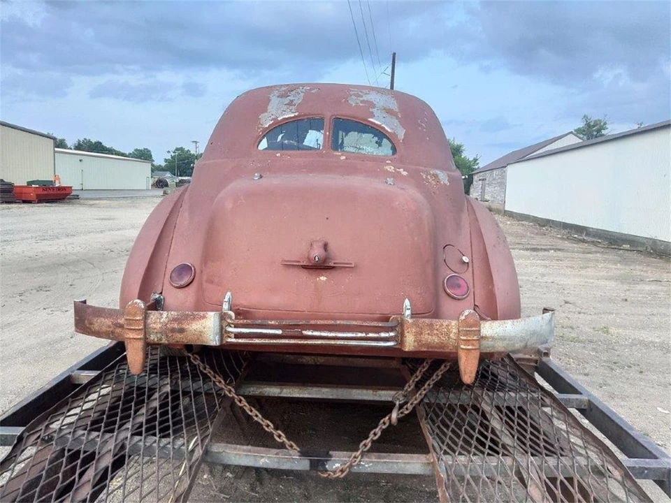 1937 Cord 810 & 812 - Image 2 of 31