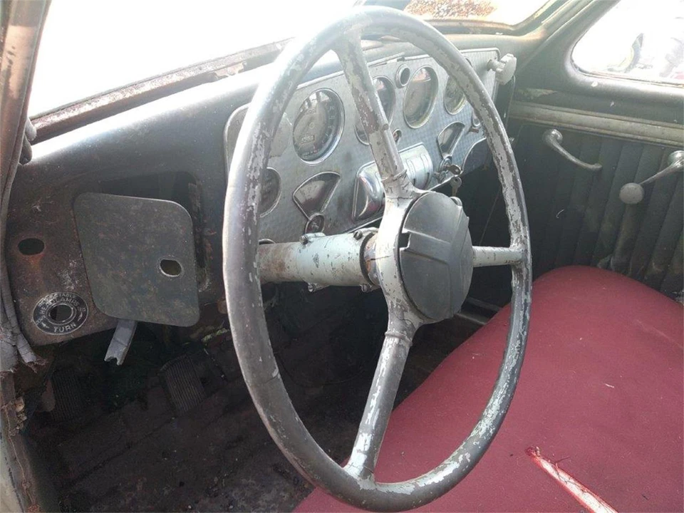 1937 Cord 810 & 812 - Image 28 of 31