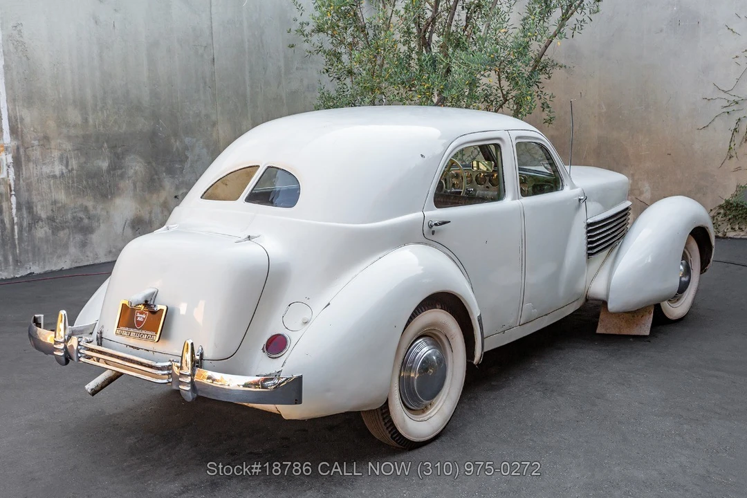 1937 Cord 810 & 812 - Image 6 of 31