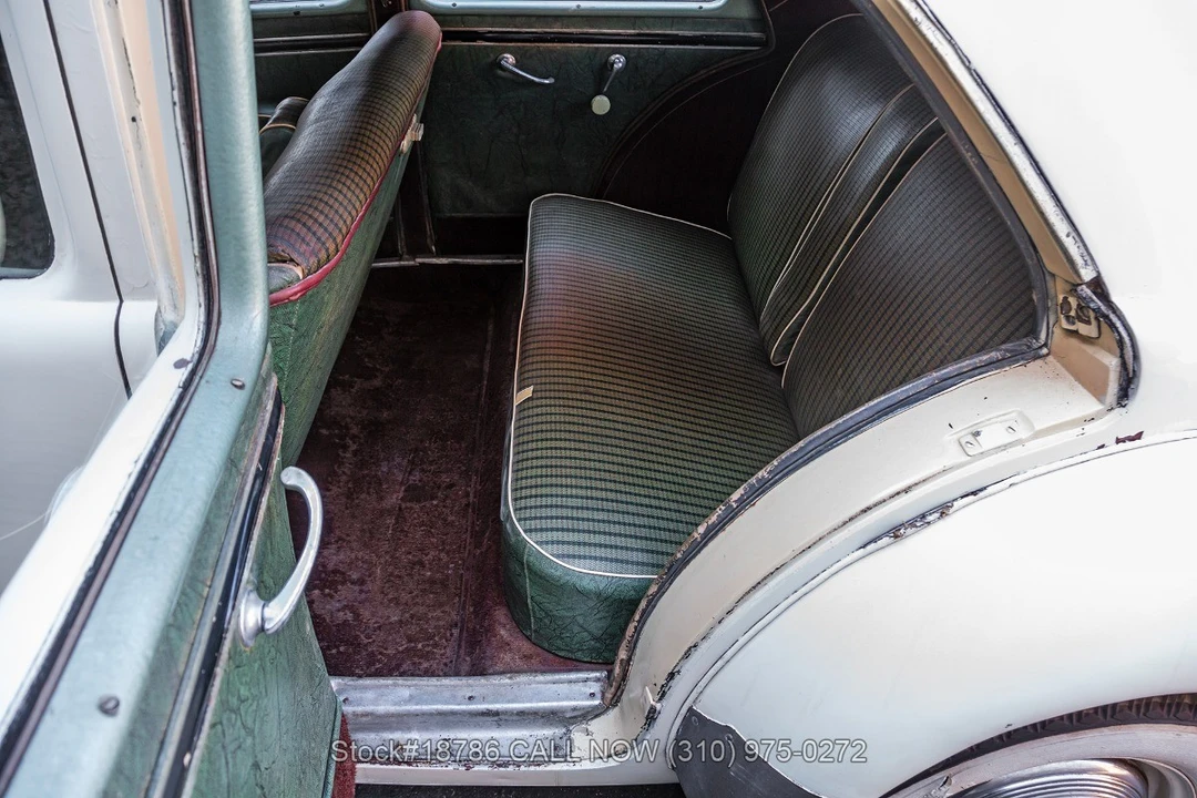 1937 Cord 810 & 812 - Image 21 of 31