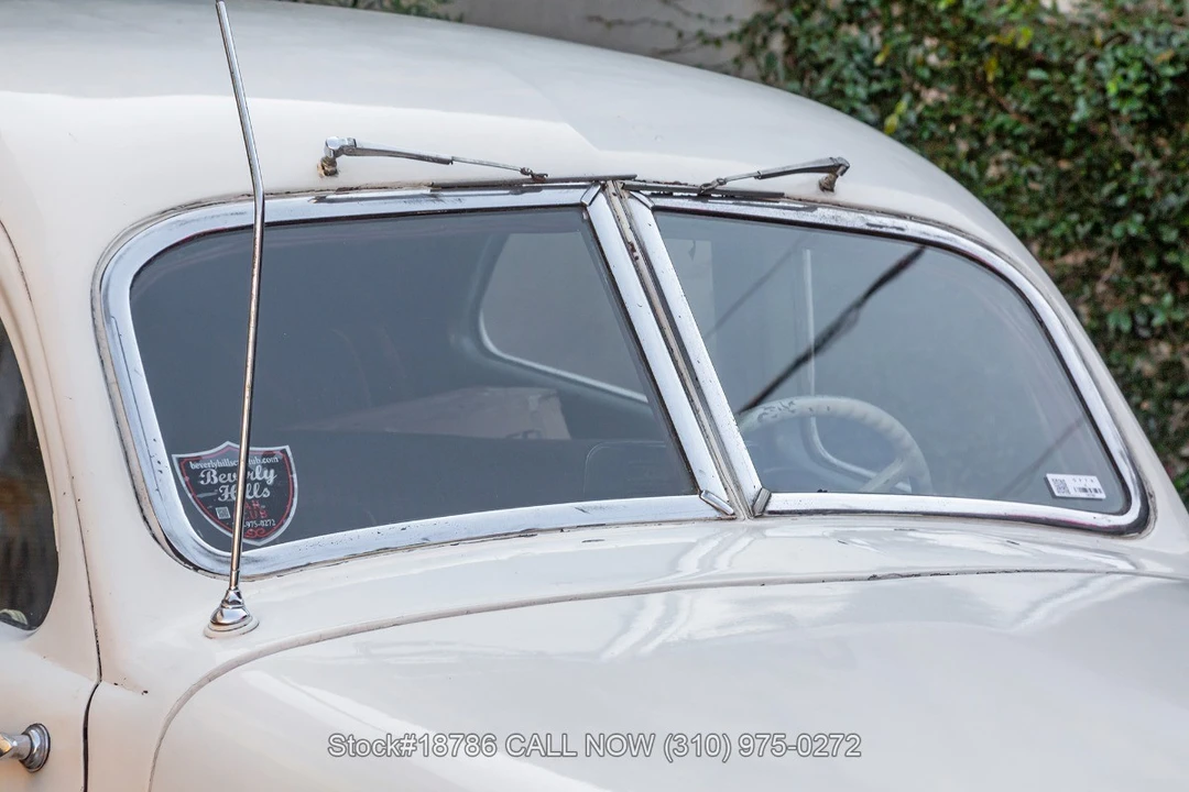 1937 Cord 810 & 812 - Image 10 of 31