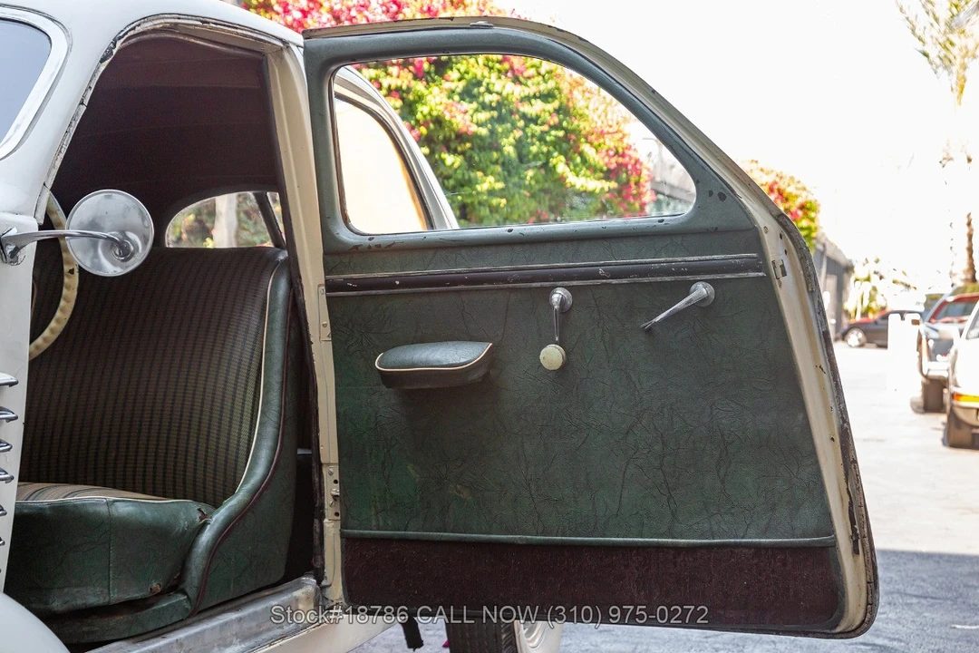 1937 Cord 810 & 812 - Image 15 of 31