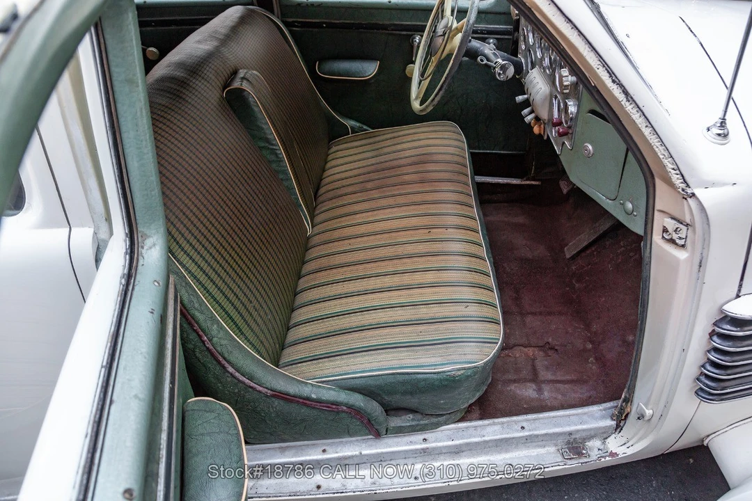 1937 Cord 810 & 812 - Image 24 of 31