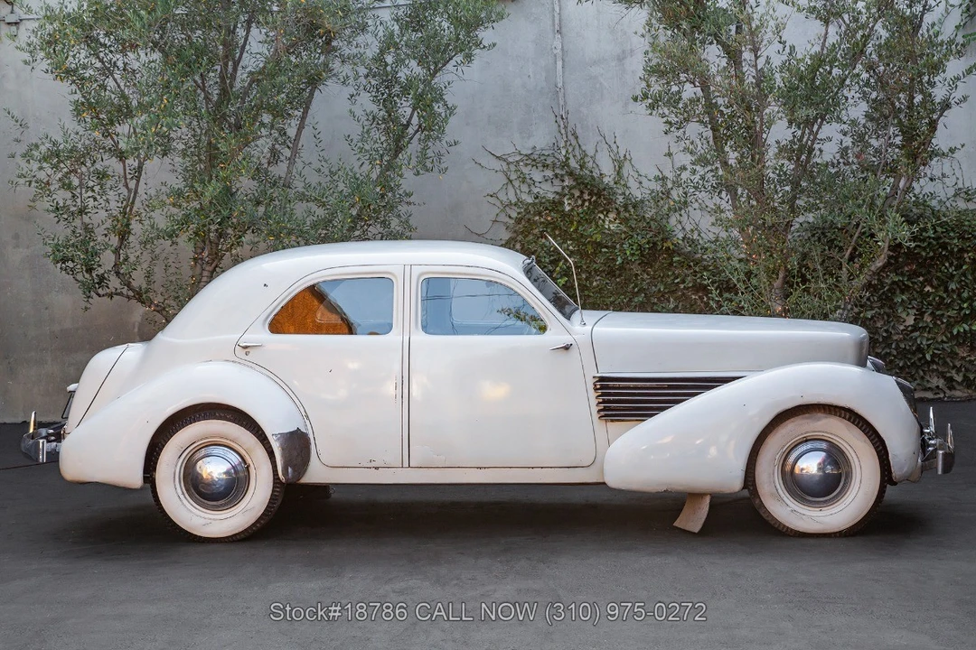 1937 Cord 810 & 812 - Image 4 of 31